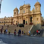 Blue Nyaraló *