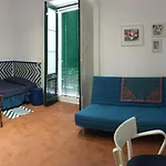 Blue Nyaraló